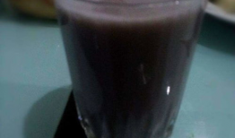 黑豆黑米黑芝麻豆浆,健康养生新选择”